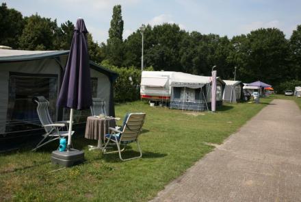 Kampeerplaats tent/caravan 10amp en TV